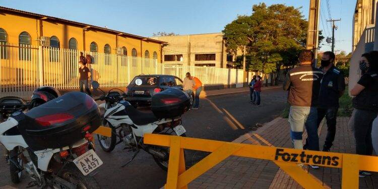 Começa primeiro dia de bloqueio em bairro de Foz do Iguaçu
