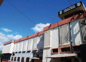 Presa de Foz com Covid-19 está cumprindo prisão domiciliar