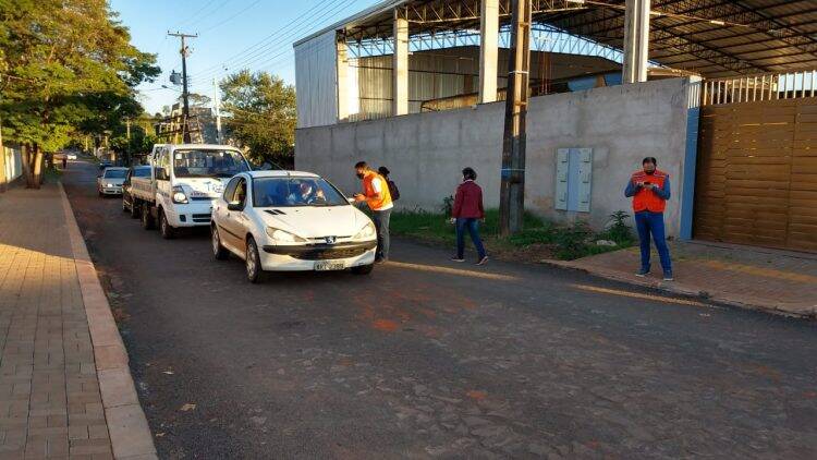 Começa primeiro dia de bloqueio em bairro de Foz do Iguaçu