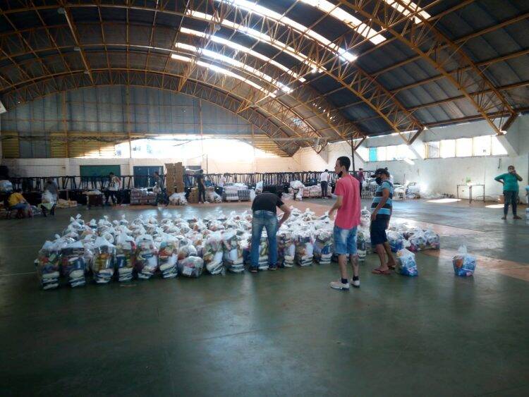 Entidade beneficiada por auxílio da Itaipu distribui 500 cestas básicas para famílias de baixa renda