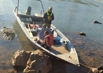 Brasileiro cruza o Rio Paraná a nado e é detido pela Marinha paraguaia