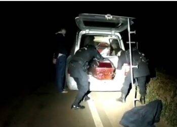 Homem é preso transportando 300 kg de maconha em caixões