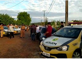 Policial ferido em confronto recebe alta e é homenageado pela corporação