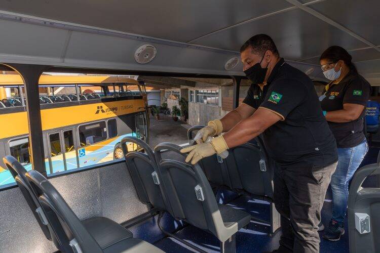 Primeiros visitantes de Itaipu elogiam segurança e querem voltar