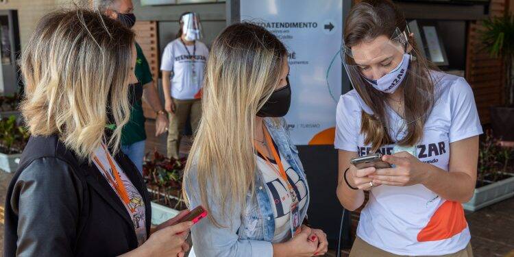 Primeiros visitantes de Itaipu elogiam segurança e querem voltar