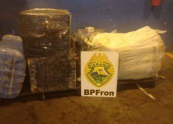 BPFRON apreende cigarros, baterias de celular e vinho em Foz do Iguaçu