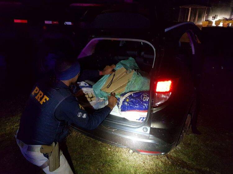 Após perseguição, PRF apreende quase 300 quilos de maconha em Santa Terezinha