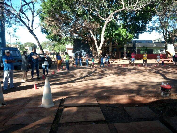 Entidade beneficiada por auxílio da Itaipu distribui 500 cestas básicas para famílias de baixa renda