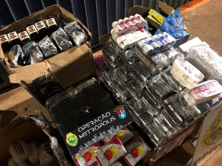 Operação Metrópolis: anabolizantes, celulares, e tabaco são apreendidos em Foz