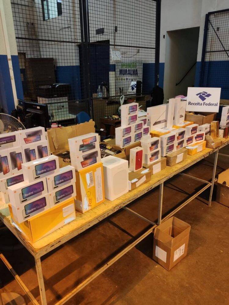 Receita Federal retém 61 volumes de remessas postais irregulares