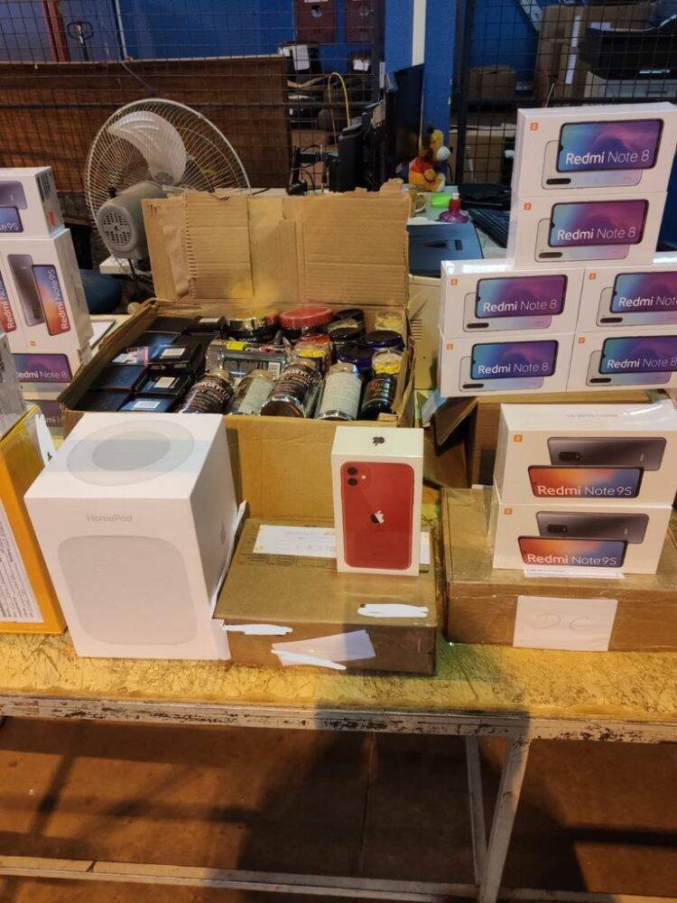 Receita Federal retém 61 volumes de remessas postais irregulares