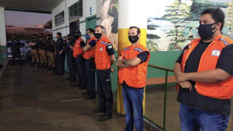 Começa primeiro dia de bloqueio em bairro de Foz do Iguaçu