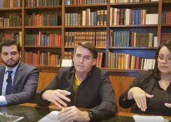 Bolsonaro confirma mais duas parcelas do auxílio emergencial