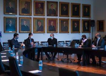 Comitê que definirá protocolo de retorno às aulas no Paraná está instalado