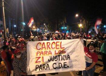 Moradores de CDE saem às ruas após anulação de provas contra família Zacarías