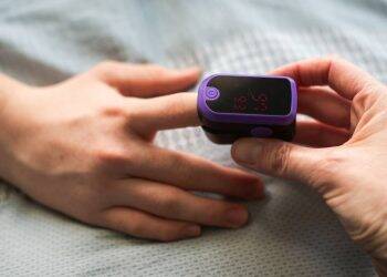 Saúde adota uso de oxímetro portátil em tratamento para a COVID-19