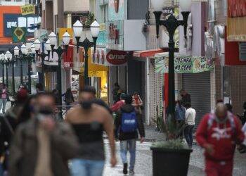 Confiança de comerciantes tem primeira alta durante a pandemia