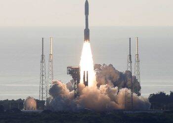 Nasa lança nova sonda para Marte em busca de vida passada no planeta