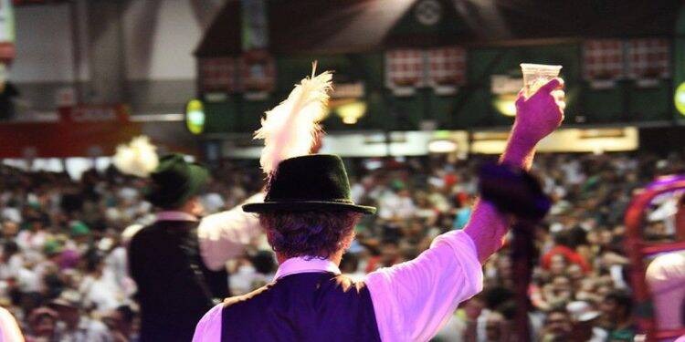 Covid-19: Blumenau cancela Oktoberfest 2020 e festa de réveillon