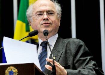 Ex-deputado Alfredo Kaefer começa cumprir pena por crime financeiro