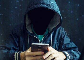 Modalidades de golpes por celular se multiplicam na cidade