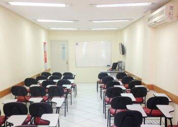 Veja as regras específicas para cursos presenciais e centros de treinamento