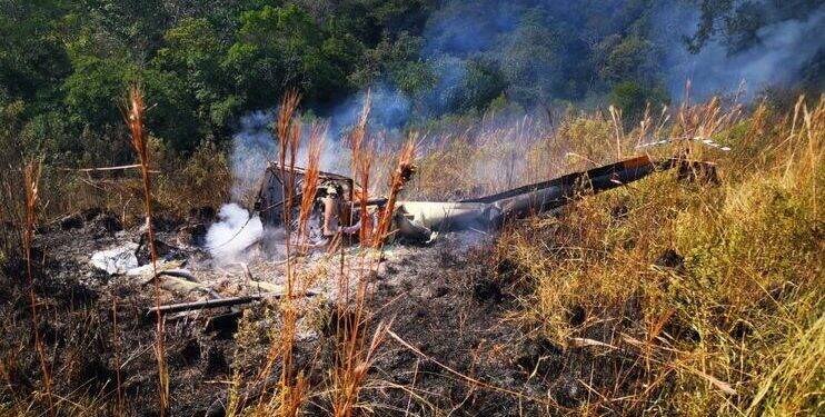 Helicóptero que transportava cocaína cai na região dos Campos Gerais, no Paraná