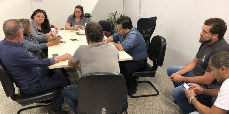 Votação do FUNDEB nesta segunda, 20, mobiliza profissionais da educação de Foz