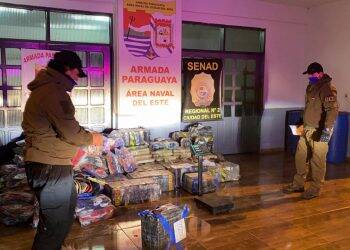 Armada paraguaia e Senad apreendem KG 643 maconha no Rio Paraná