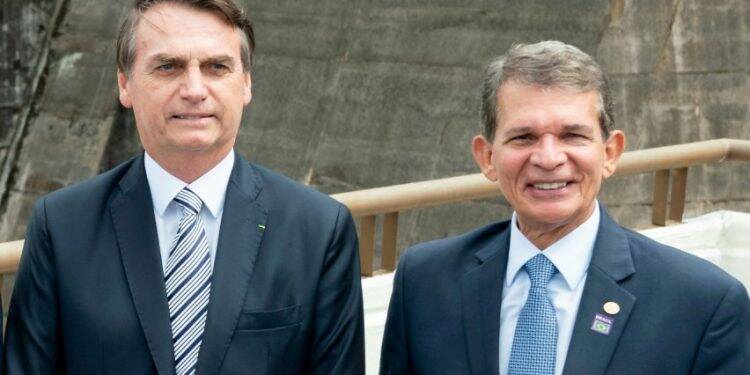 Bolsonaro volta a elogiar Silva e Luna