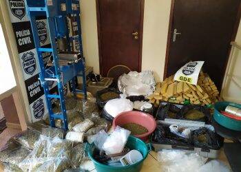 Polícia Civil fecha laboratório de drogas no Parque Presidente, em Foz