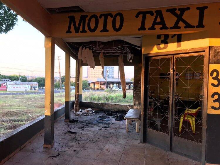 Morador de rua morre carbonizado ao ter corpo incendiado por outra pessoa