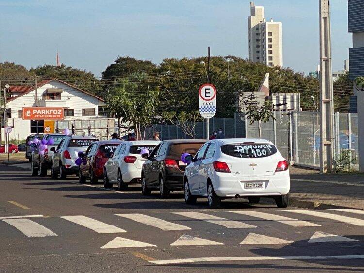Carreata marca Dia Estadual do Combate ao Feminicídio em Foz