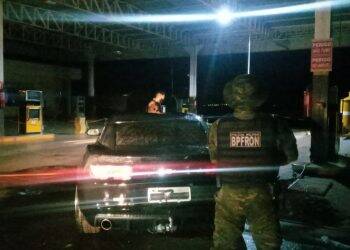 Missal: BPFron apreende Camaro e detém condutor após direção perigosa e fuga