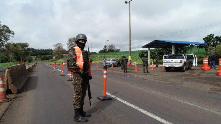 Exército: Operação Ágata/Fronteira Sul realiza apreensões na BR-277 e Rio Paraná