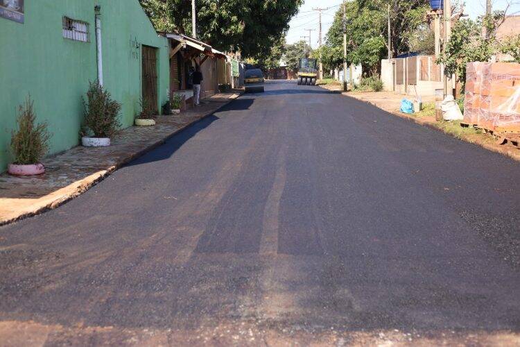 Bairro Morumbi recebe mais uma etapa de pavimentação asfáltica