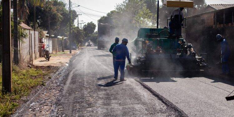 Bairro Morumbi recebe mais uma etapa de pavimentação asfáltica