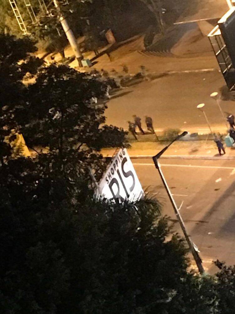 Cenário de Guerra: paraguaios tomam Ciudad del Este contra quarentena restritiva