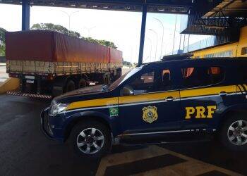 Oeste: caminhoneiro é multado em 41 mil reais por transportar soja com nota para milho