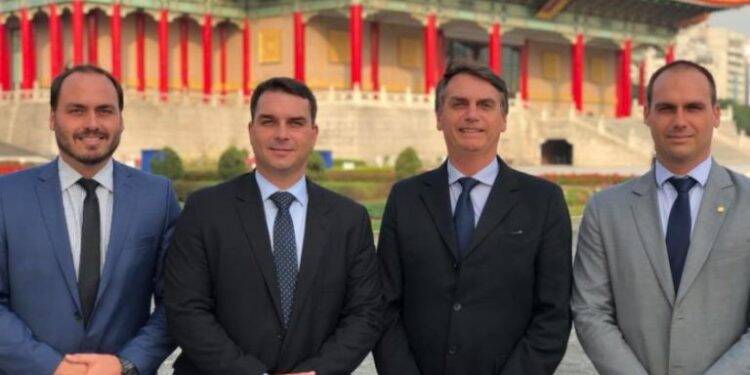 Golpistas usam cartão de Bolsonaro e gastam R$ 290 mil em farra no Chile
