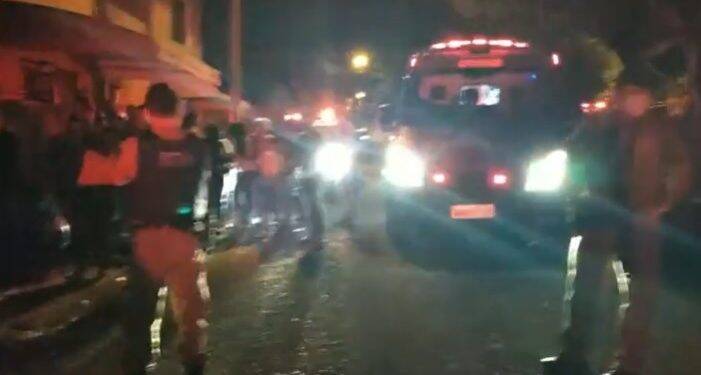 Duas pessoas são feridas por disparos de arma de fogo no Jardim Califórnia