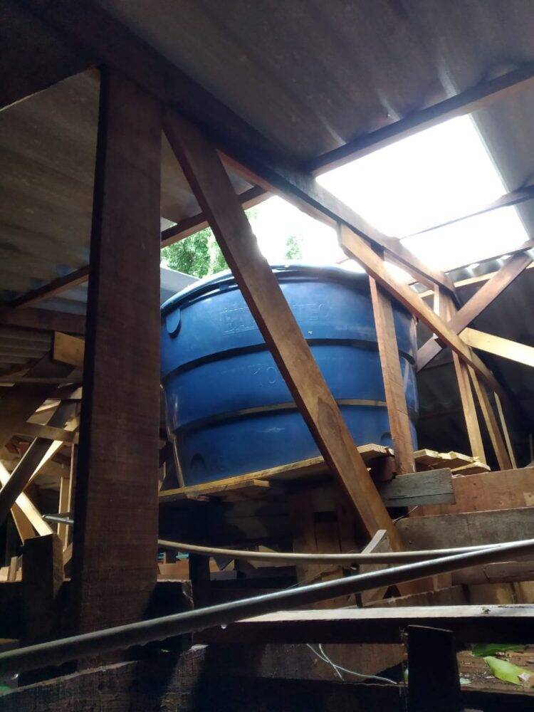 Vendaval destelhou 100 casas em Foz do Iguaçu