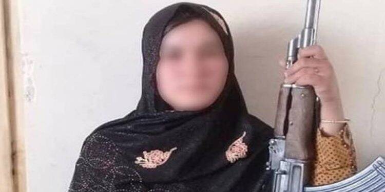 Menina de 16 anos se vinga e mata talibãs após morte dos pais