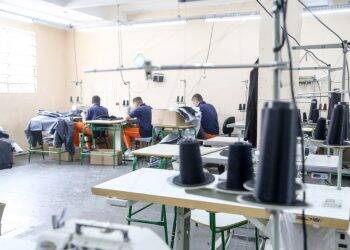Mais de 29% dos presos trabalham no Paraná