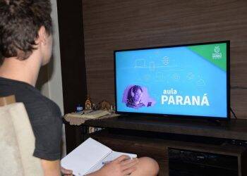 Após recesso, atividades remotas do Aula Paraná retornam nesta quarta