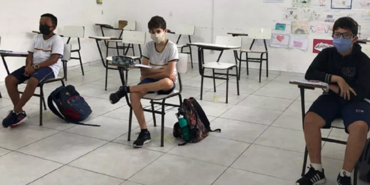 Veja protocolo para volta às aulas estabelecido pelo MEC
