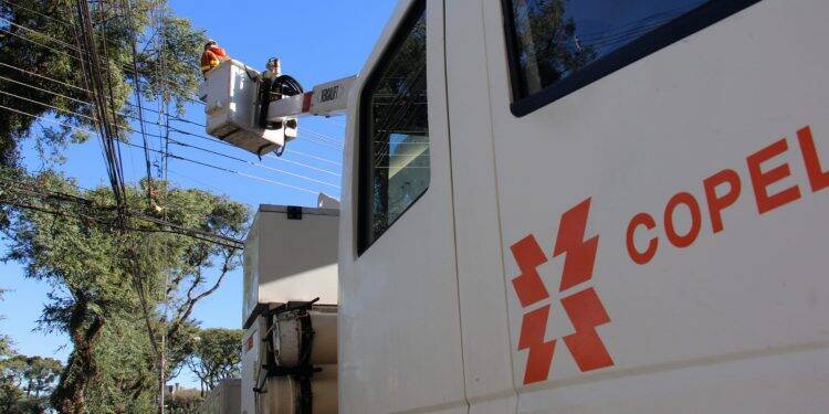 Em Foz, 1500 unidades ainda permanecem sem energia