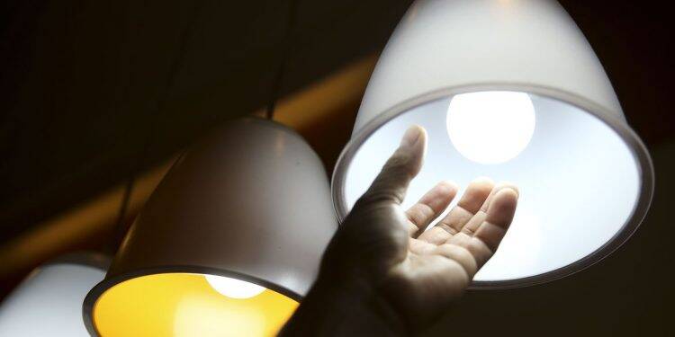 Energia elétrica é cara ou muito cara para 84% dos brasileiros