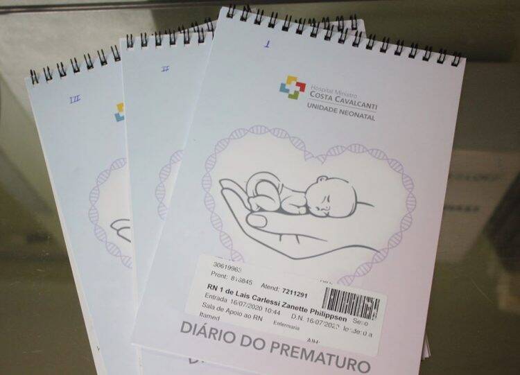 Trigêmeas nascidas no Hospital Costa Cavalcanti recebem alta após 35 dias