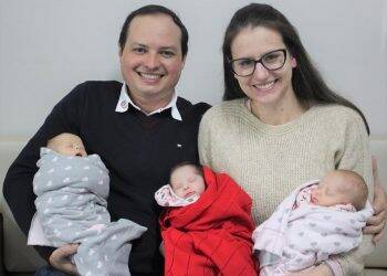 Trigêmeas nascidas no Hospital Costa Cavalcanti recebem alta após 35 dias